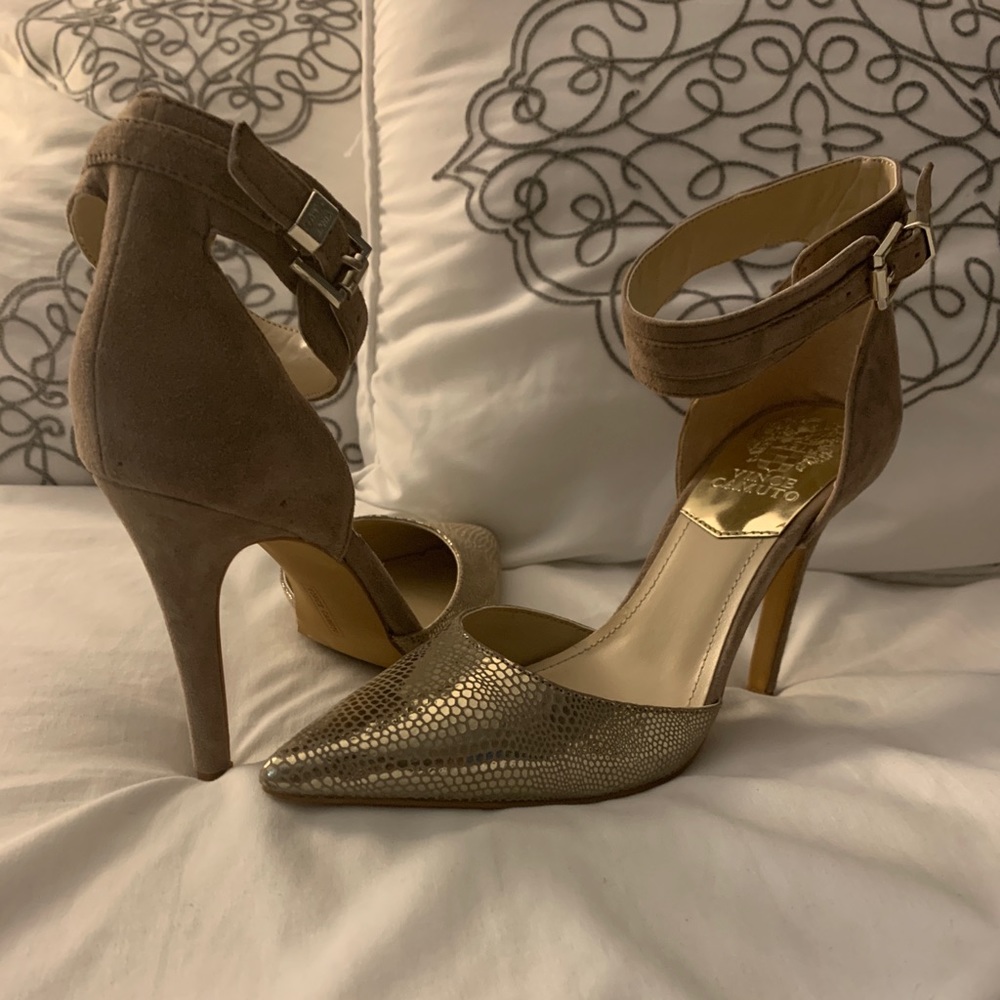 Vince Camino Lyla Ankle Strap Pump